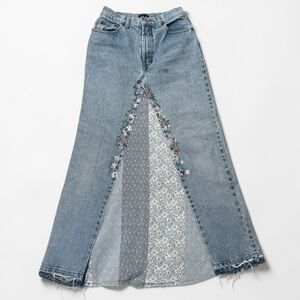 GAP Vintage Embroidered Blue Denim Maxi Skirt Jeans Floral A-Line 8 Patchwork